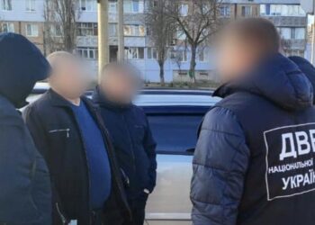 У Миколаєві на хабарі 14 тис.грн. впіймали інструктора автошколи – обіцяв «посприяти» отриманню водійських прав (ФОТО)