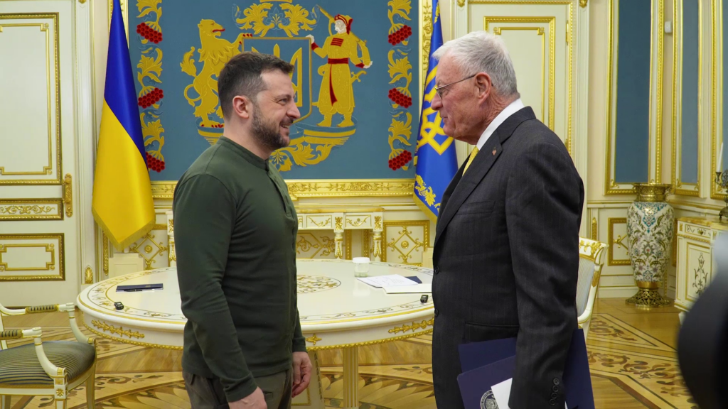 Закінчилась зустріч Зеленського з Кітом Келлогом (ВІДЕО) 1