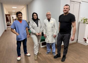 У Львові лікарі видалили кілограм волосся зі шлунку 15-річної дівчинки. Звідки воно там? (ФОТО)