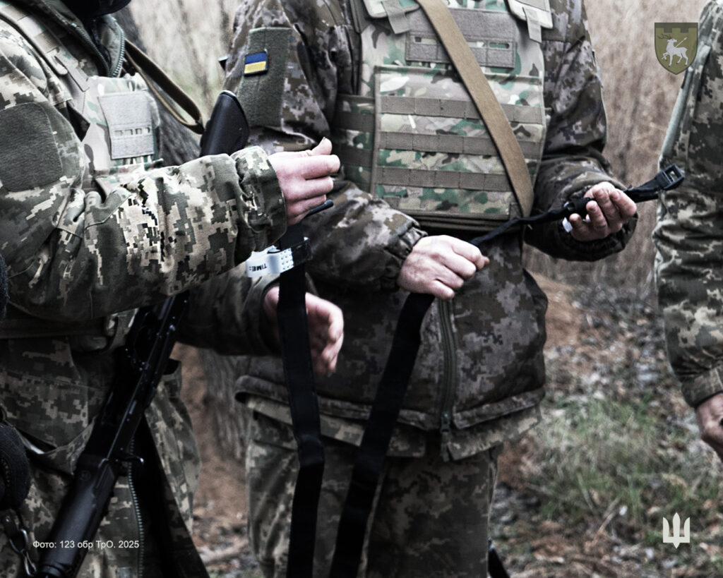 Знання, що рятують життя: миколаївські тероборонівці вчаться такмеду (ФОТО) 2