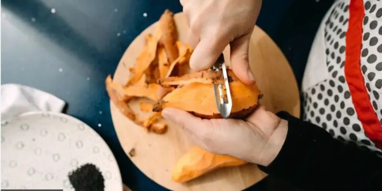 Менше сміття, більше користі. Нова тенденція – шкірки овочів і фруктів не викидаєм