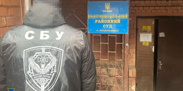 У Дніпрі суддя привласнив чужу квартиру – підробив документи (ФОТО)