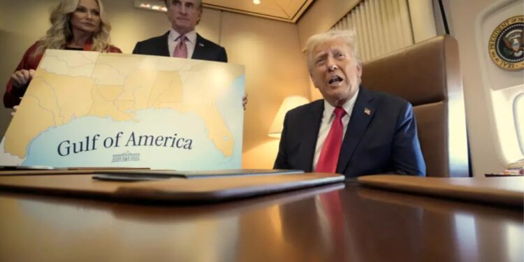 Через відмову іменувати Мексиканську затоку «Американською» журналістам АР обмежили доступ до заходів Трампа – і вони пішли до суду