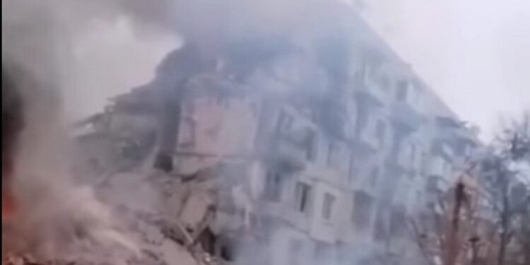 Протягом тижня росія запустила по Україні майже 50 ракет, близько 660 дронів та понад 760 КАБів – Зеленський (ВІДЕО)