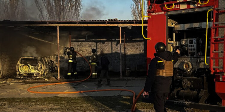 З 5 пожеж за добу на Миколаївщині одна спалахнула через російські атаки