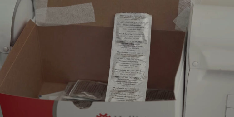 “Червоний хрест” видав росіянам в українському полоні презервативи – на випадок “мєждусобойчика”, вони ще хочуть олів’є (ВІДЕО)