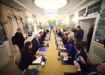 Зеленський у Вашингтоні зустрівся з двопартійною делегацією Сенату (ФОТО, ВІДЕО)