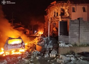 Внаслідок нічної російської атаки у Запоріжжі постраждала 1 людина (ФОТО, ВІДЕО)