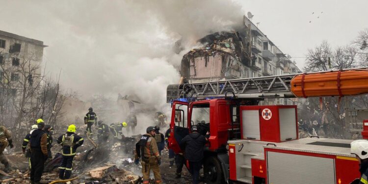 Внаслідок ракетної атаки в Полтаві на зараз 2 загиблих (ФОТО)