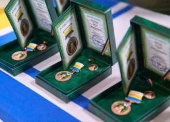 Начальник Миколаївської ОВА передав військовим на Сумському напрямку 80 «мавіків» та зарядні станції (ФОТО)
