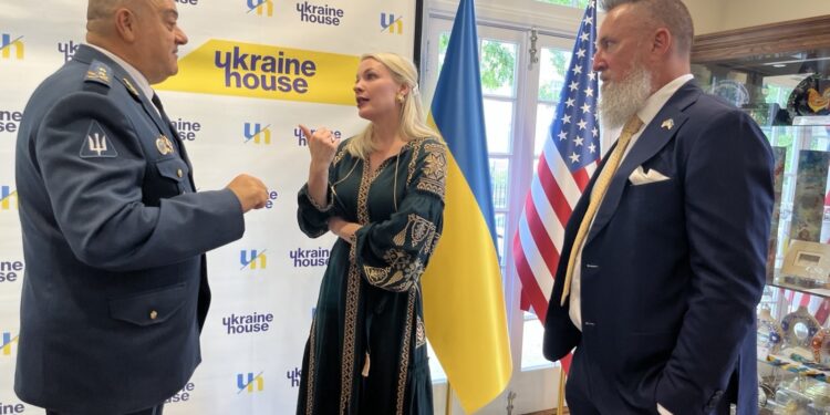 Донька Кіта Келлога – знана прихильниця України і волонтерка (ФОТО)