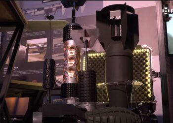 Дрононосці і не тільки. На Defense Tech Innovations Forum 2025 вперше зблизька показали сучасну українську зброю (ВІДЕО)