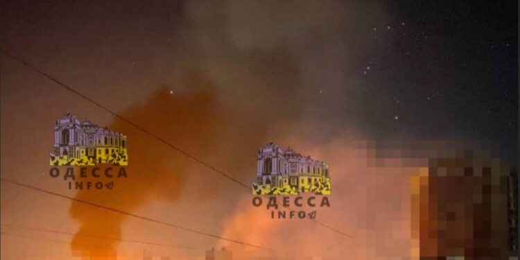 В Одесі після масованого нальоту дронів понад 500 будинків без світла і опалення, суттєві пошкодження (ФОТО, ВІДЕО)