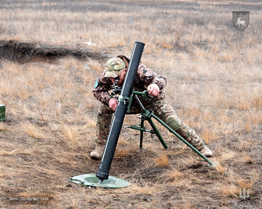 «Степові вовки» - як вчаться миколаївські тероборонівці (ФОТО) 4