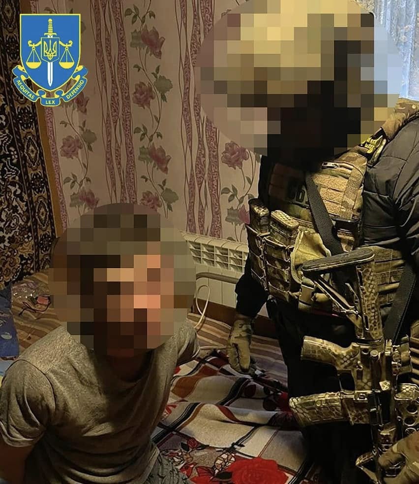 Затримані агенти рф, які підірвали вибухівку біля ТЦК у Павлограді, - це мешканці Дніпропетровщини та Одещини (ФОТО, ВІДЕО) 13 Затримані агенти рф, які підірвали вибухівку біля ТЦК у Павлограді, - це мешканці Дніпропетровщини та Одещини (ФОТО, ВІДЕО) 12