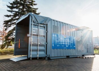 Чехія передала Україні «Ковчег» – мобільну майстерню для реставрації письмової культурної спадщини (ФОТО)