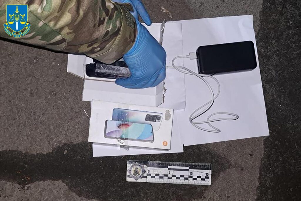 Затримані агенти рф, які підірвали вибухівку біля ТЦК у Павлограді, - це мешканці Дніпропетровщини та Одещини (ФОТО, ВІДЕО) 15 Затримані агенти рф, які підірвали вибухівку біля ТЦК у Павлограді, - це мешканці Дніпропетровщини та Одещини (ФОТО, ВІДЕО) 14