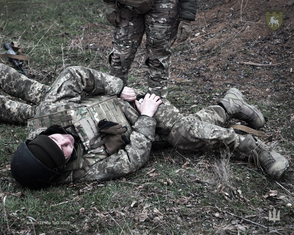 Знання, що рятують життя: миколаївські тероборонівці вчаться такмеду (ФОТО) 8