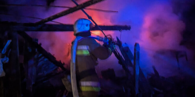 За добу на Миколаївщині вогнеборці ліквідували чотири пожежі (ФОТО)