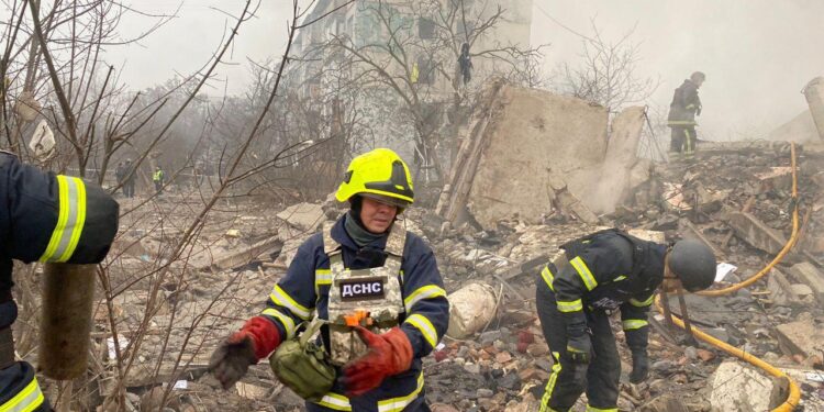 Внаслідок ракетної атаки в Полтаві на зараз 2 загиблих (ФОТО)