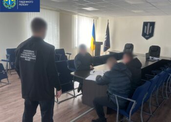 У Миколаєві викрито начальника КЕУ на корупції. Де і з чим взяли його колег (ФОТО)