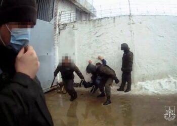 Судитимуть п’ятьох працівників Божковської колонії №16, які катували засуджених