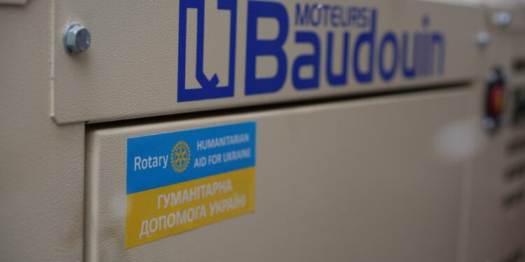 Ще два навчальних заклади Миколаєва отримали від благодійників генератори (ФОТО)