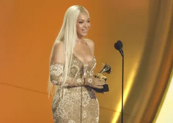 У Лос-Анджелесі вручили премію “Греммі”. Не без скандалу і Леді Ґаґа виступила проти Трампа (ФОТО)