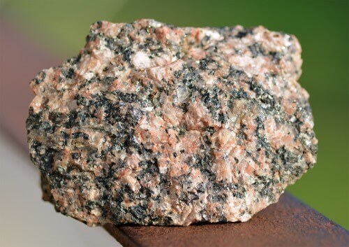 Прокуратура через суд вимагає скасувати спецдозвіл на видобування гранітів Вікторівського родовища на Миколаївщині, виданий 9 років тому