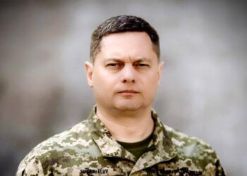  Командувач військ ОК “Південь” Генадій Шаповалов йде з посади