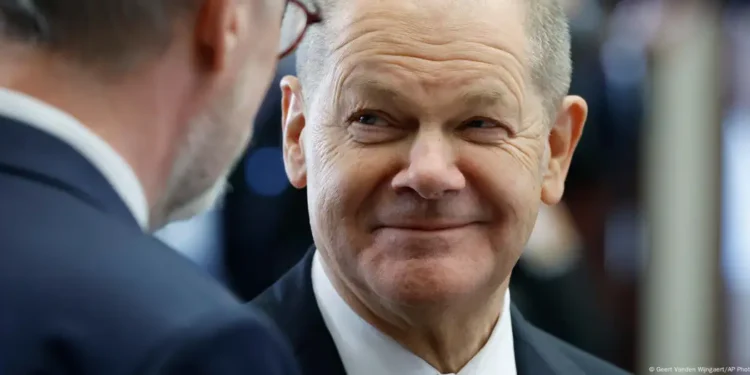 Шольц розкритикував Трампа за зазіхання на рідкоземельні метали України