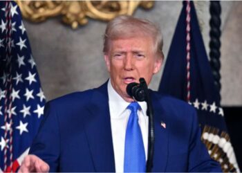 Трамп сказав, що у Зеленського рейтинг 4%, росіяни добрі, а українці винні, що війна йде 3 роки