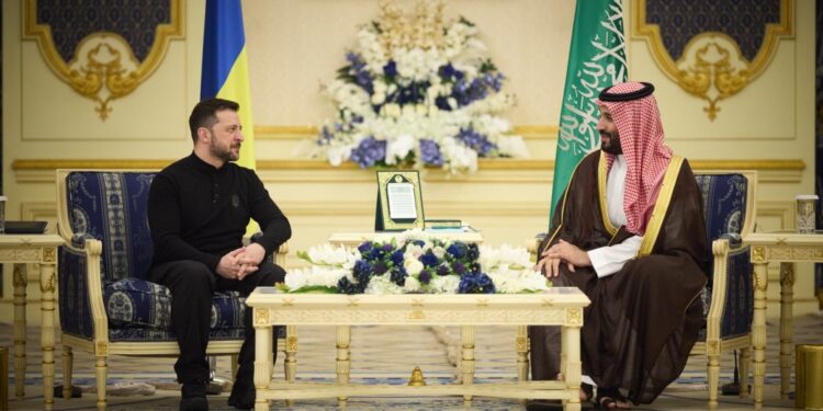 Зеленський зустрівся з принцом Саудівської Аравії. Про що йшла мова (ФОТО, ВІДЕО)