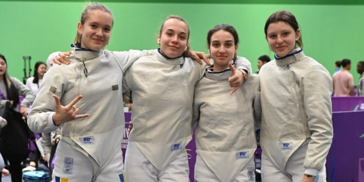 У шаблістки Вікторії Коротченко з Миколаєва – командна «бронза» юніорського чемпіонату Європи (ВІДЕО)