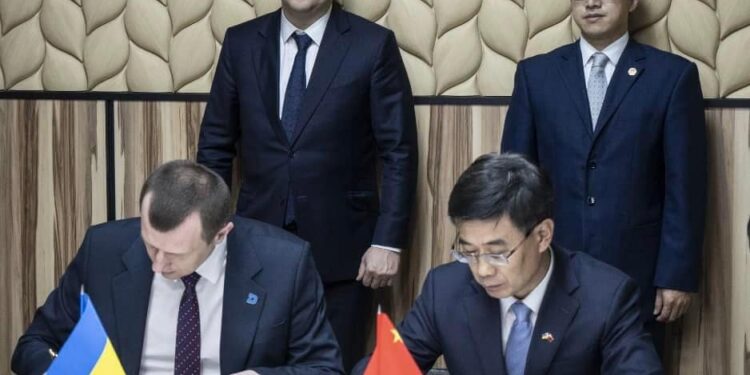 У Мінагрополітики підписали угоду про розширення переліку українського аграрного експорту до Китаю