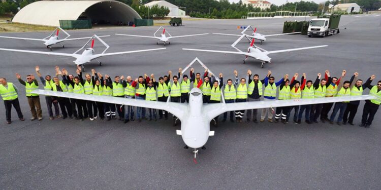 У Туреччині вже проходять підготовку майбутні працівники заводу Baykar в Україні