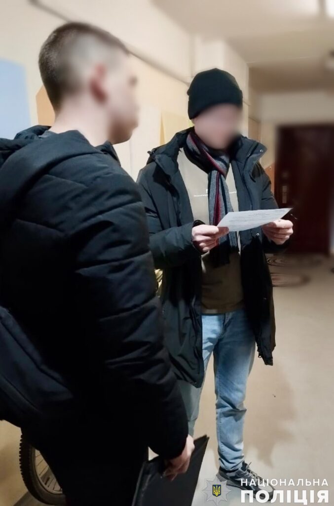 Зухвалий грабіж на Миколаївщині - в будинок вдерлися і напали на жінку батько з сином (ФОТО) 3 Зухвалий грабіж на Миколаївщині - в будинок вдерлися і напали на жінку батько з сином (ФОТО) 2