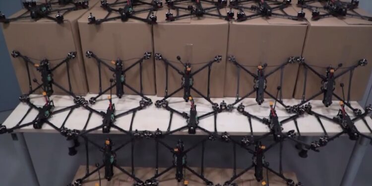 Миколаїв передав морпіхам 120 FPV-дронів