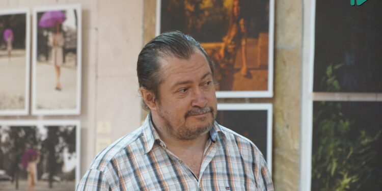 «Street Flashing» – у бібліотеці Миколаєва відкрилась фотовиставка Павла Деменського у стилі ню (ФОТО, 18+)