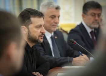 Зеленський зустрівся з турецькими чиновниками і бізнесменами (ФОТО, ВІДЕО)