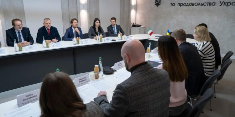 Італійці навчать українців експортувати не сировину, а продукти глибокої переробки