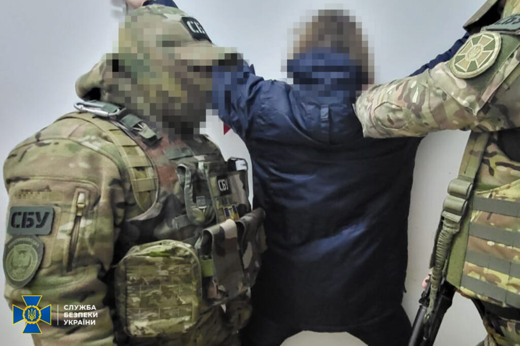 В Одесі затримали завербованого 21-річного шукача легкого заробітку - готував ракетний удар по місту (ФОТО) 10