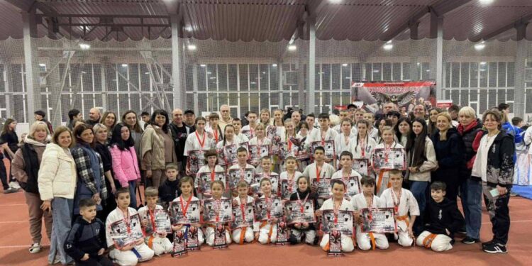 Миколаївські каратисти здобули 31 медаль на Відкритому Всеукраїнському чемпіонаті з кіокушин карате (ФОТО)