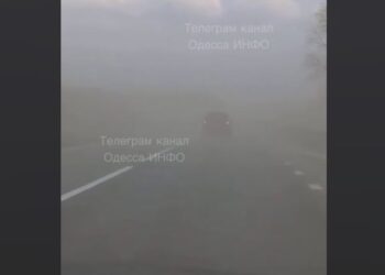 На Миколаївщину насувається пилова буря, на Одеській трасі вже лютує (ВІДЕО)