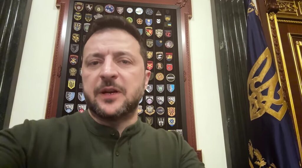 «Всі можливі сценарії ми пропрацьовуємо так, щоб захистити Україну» - звернення Зеленського (ВІДЕО) 1