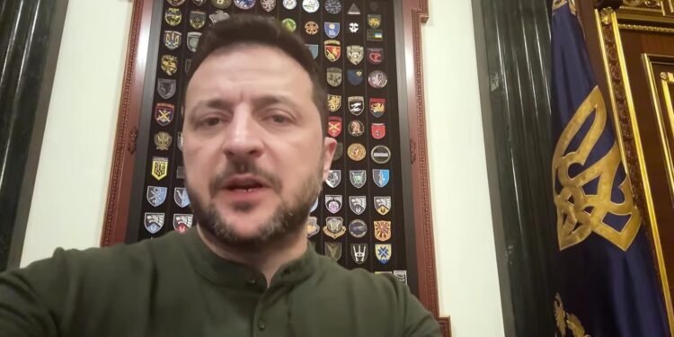 «Всі можливі сценарії ми пропрацьовуємо так, щоб захистити Україну» – звернення Зеленського (ВІДЕО)