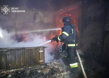 Внаслідок масованої дронової атаки частина Одеси без світла і тепла, загинув чоловік (ФОТО, ВІДЕО)