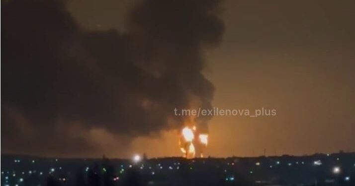 У Краснодарському краї на нафтобазі вибухнув ще один резервуар з викидом палаючої нафти (ВІДЕО)