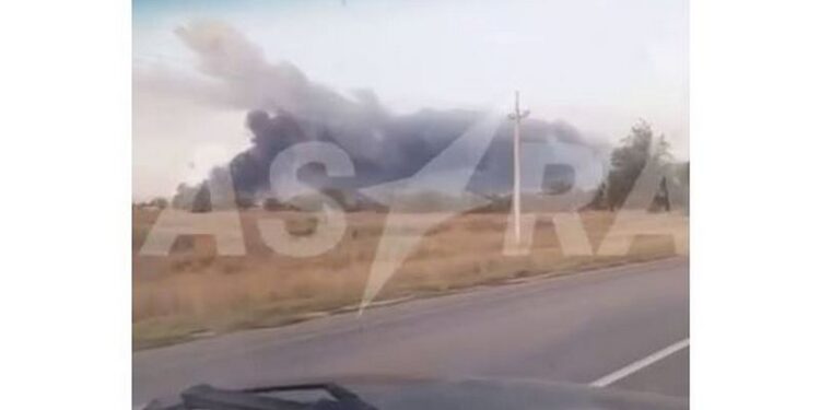 У Волгоградській області після нічної атаки горить військовий аеродром (ВІДЕО)