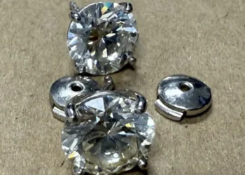 У Флориді злодій проковтнув коштовності Tiffany на $770 тисяч під час крадіжки